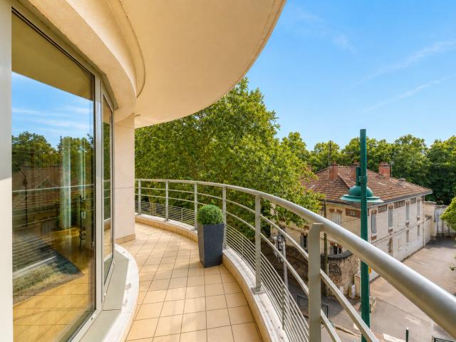 Appartement 5 pièces 124 m²