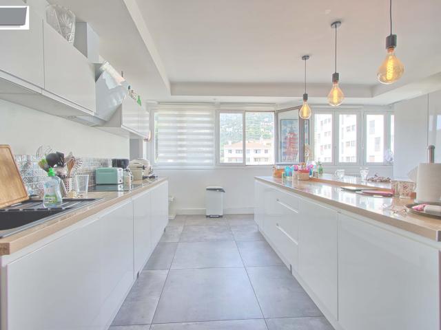 Appartement 5 pièces 126 m²