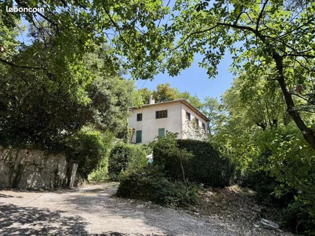 Appartement 5 pièces 126 m²