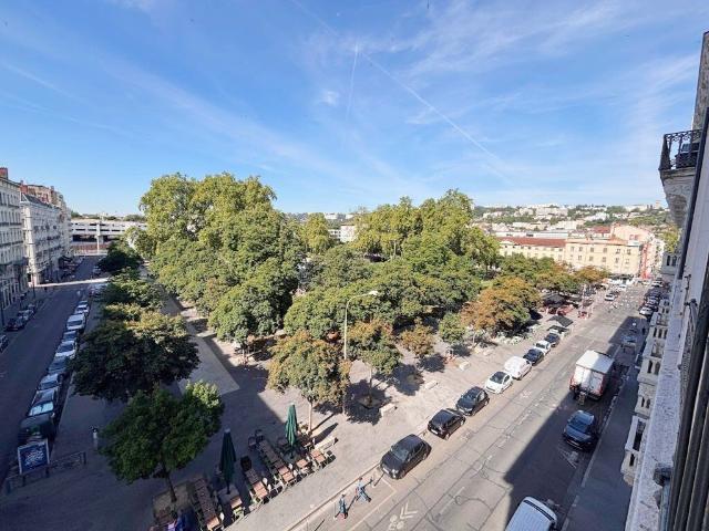 Appartement 5 pièces, 126 m² à louer à Lyon 2 69002