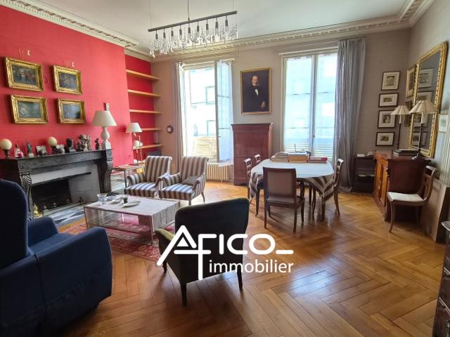 Appartement 5 pièces 129 m²