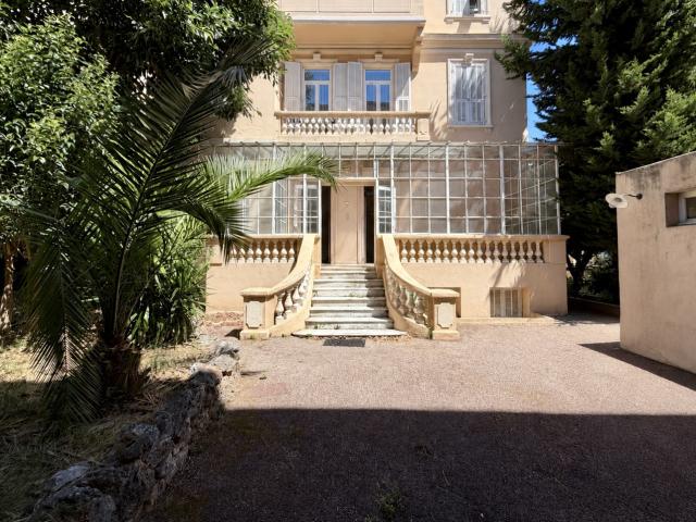 Appartement 5 pièces 129 m²