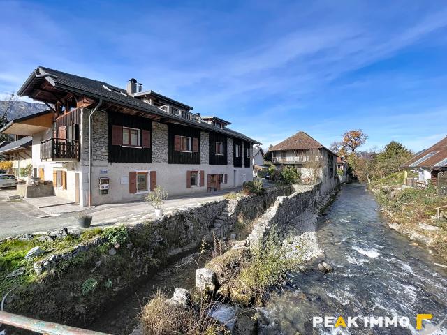 Appartement 5 pièces 130 m2 DOUSSARD