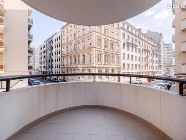 Appartement 5 pièces 130 m²