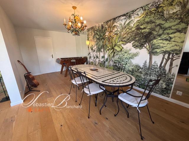 Appartement 5 pièces 130 m²