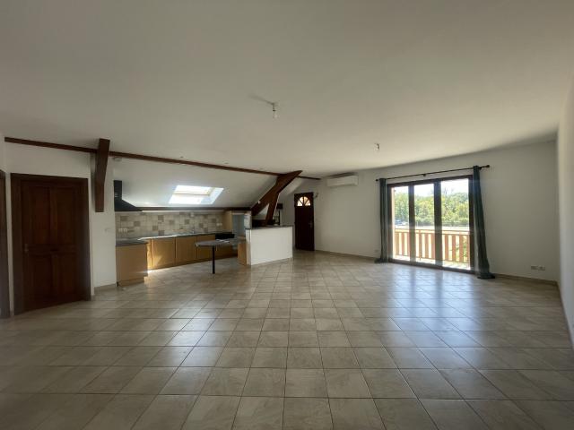 Appartement 5 pièces, 130 m² à louer à Saint Julien en Genevois 74160