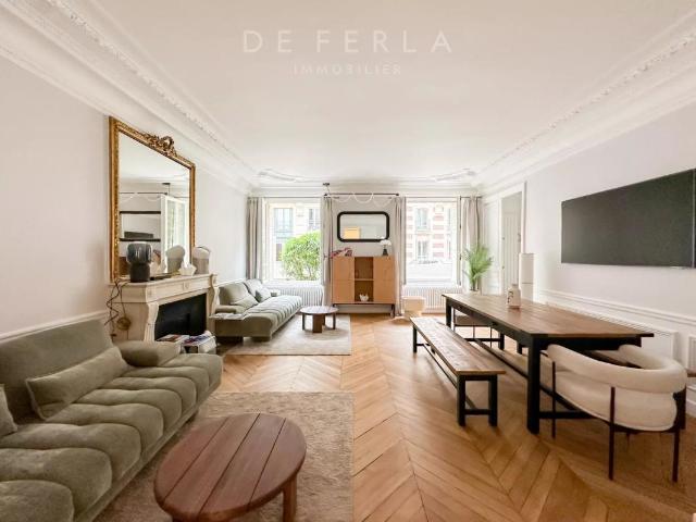 Appartement 5 pièces, 130 m² à louer à Paris 8 75008