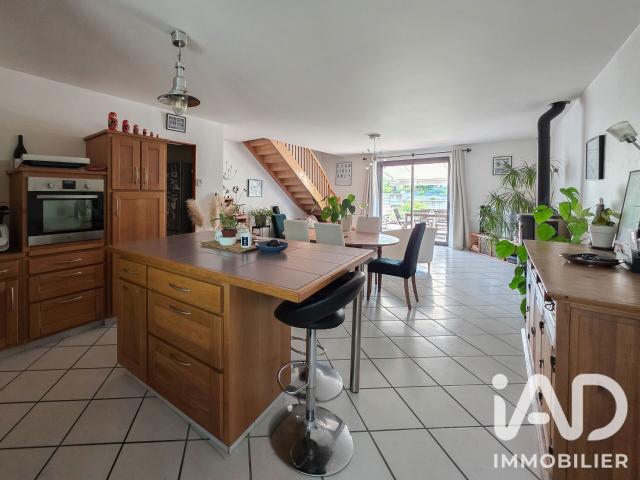 Appartement 5 pièces, 134 m² à louer à Quintal 74600