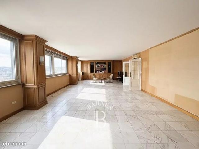 Appartement 5 pièces 135 m²