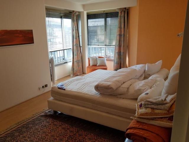 Appartement 5 pièces, 135 m² à louer à Bordeaux 33000