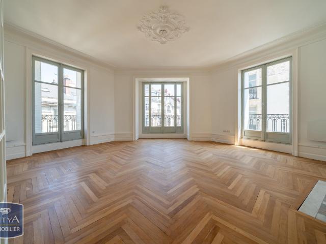 Appartement 5 pièces 141 m²