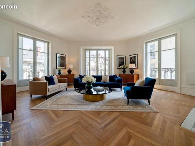 Appartement 5 pièces 141 m²