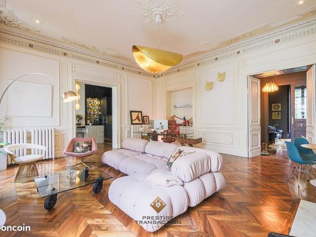 Appartement 5 pièces 141 m²