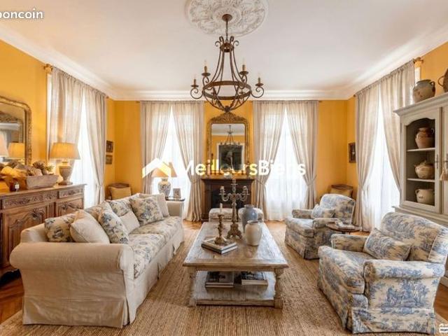 Appartement 5 pièces 141 m²