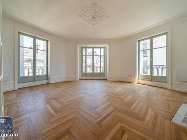 Appartement 5 pièces 141 m²