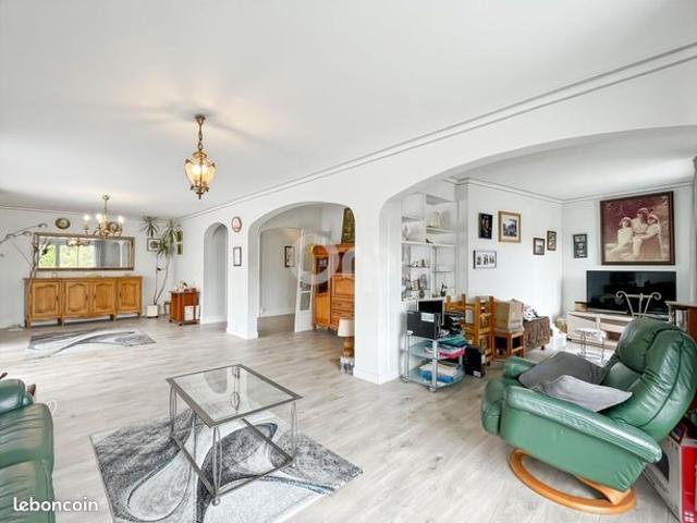 Appartement 5 pièces 141 m²