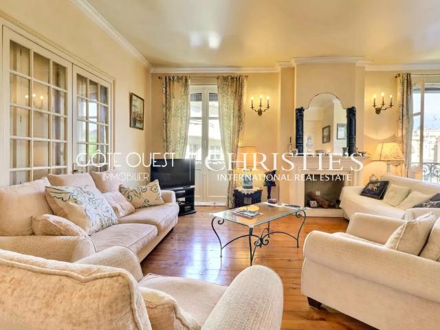 Appartement 5 pièces 142 m²