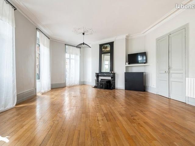 Appartement 5 pièces 142 m²