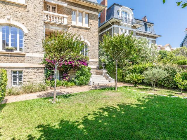 Appartement 5 pièces 143 m²