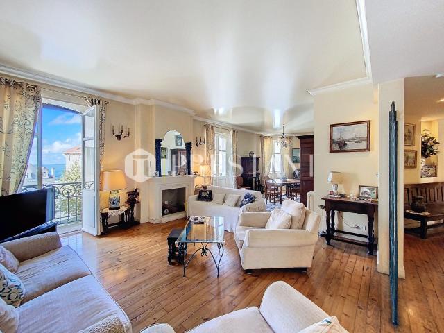 Appartement 5 pièces 143 m²