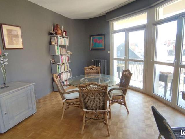 Appartement 5 pièces 144 m²
