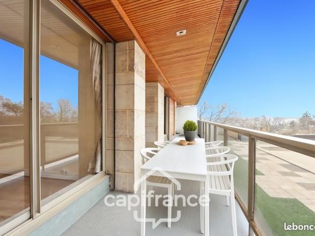 Appartement 5 pièces 144 m²