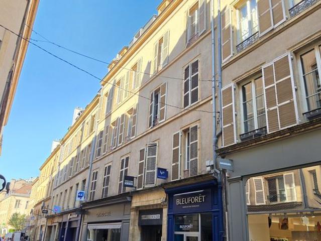 Appartement 5 pièces 144 m²