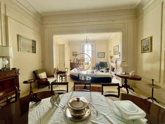 Appartement 5 pièces 144 m²