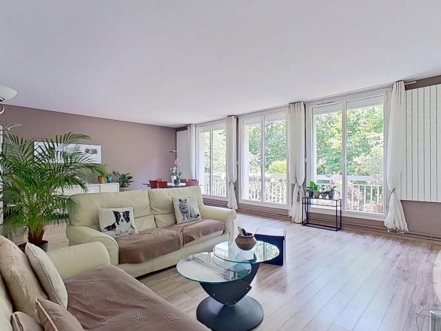 Appartement 5 pièces 144 m²