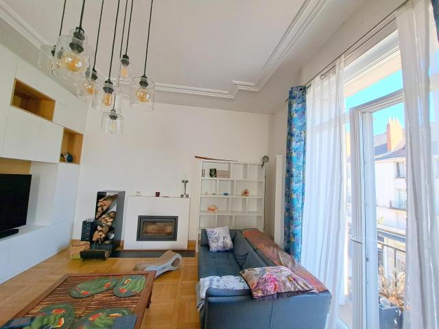 Appartement 5 pièces, 144 m² à louer à Tours 37000