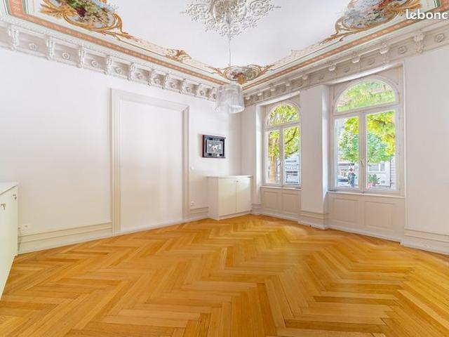 Appartement 5 pièces 145 m²