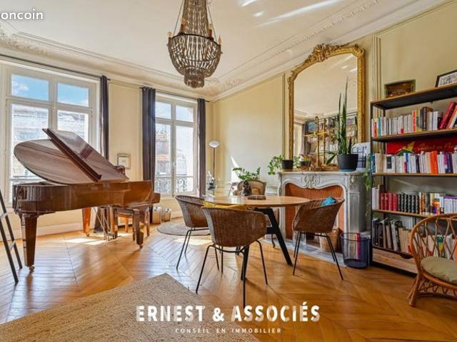 Appartement 5 pièces 145 m²