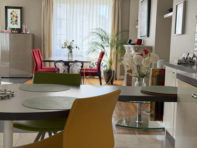 Appartement 5 pièces 145 m²