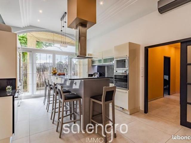 Appartement 5 pièces 145 m²