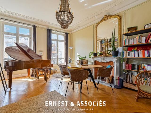 Appartement 5 pièces 145 m²