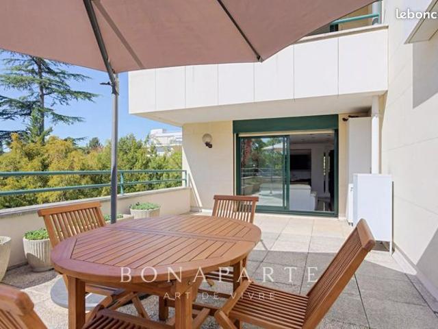 Appartement 5 pièces 146 m²