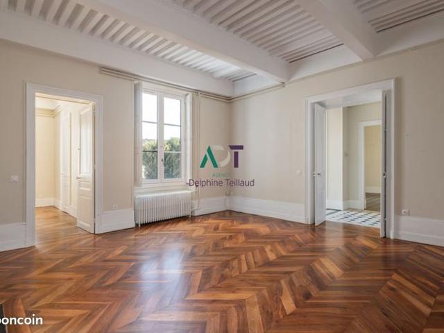 Appartement 5 pièces 146 m²