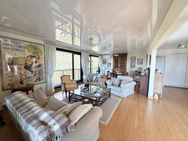 Appartement 5 pièces 146 m²