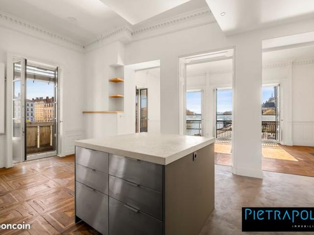 Appartement 5 pièces 146 m²