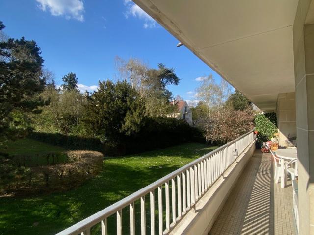 Appartement 5 pièces 146 m²