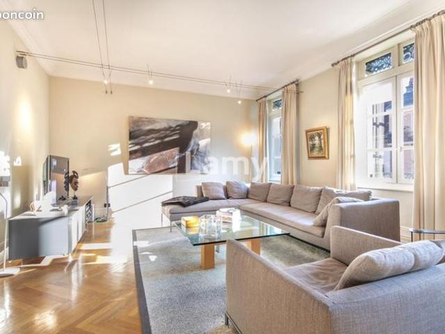Appartement 5 pièces 147 m²