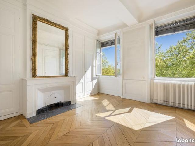 Appartement 5 pièces 147 m²