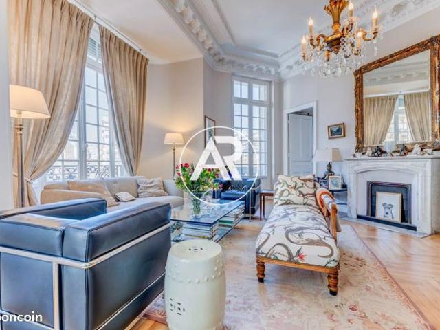 Appartement 5 pièces 147 m²