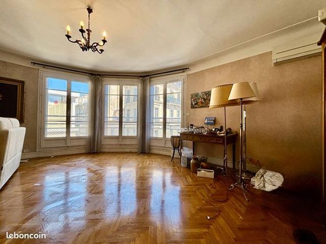 Appartement 5 pièces 147 m²
