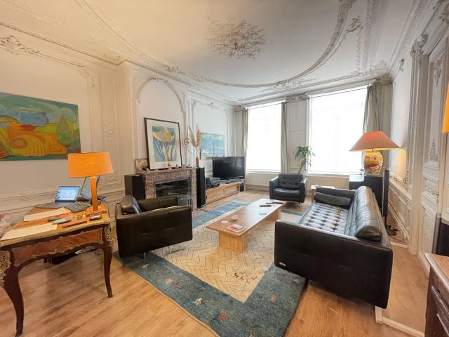 Appartement 5 pièces 147 m²