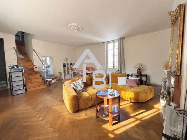 Appartement 5 pièces 147 m²