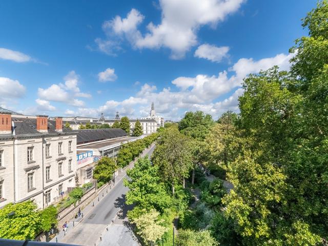 Appartement 5 pièces 148 m²