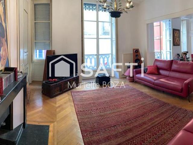 Appartement 5 pièces 148 m²
