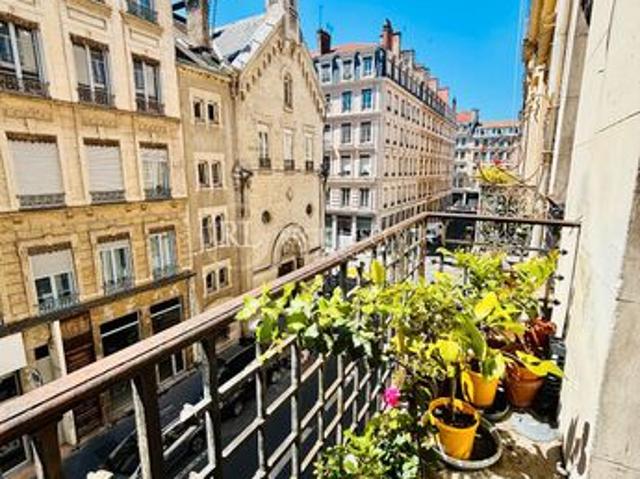 Appartement 5 pièces 148 m²