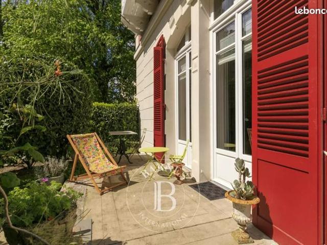Appartement 5 pièces 148 m²
